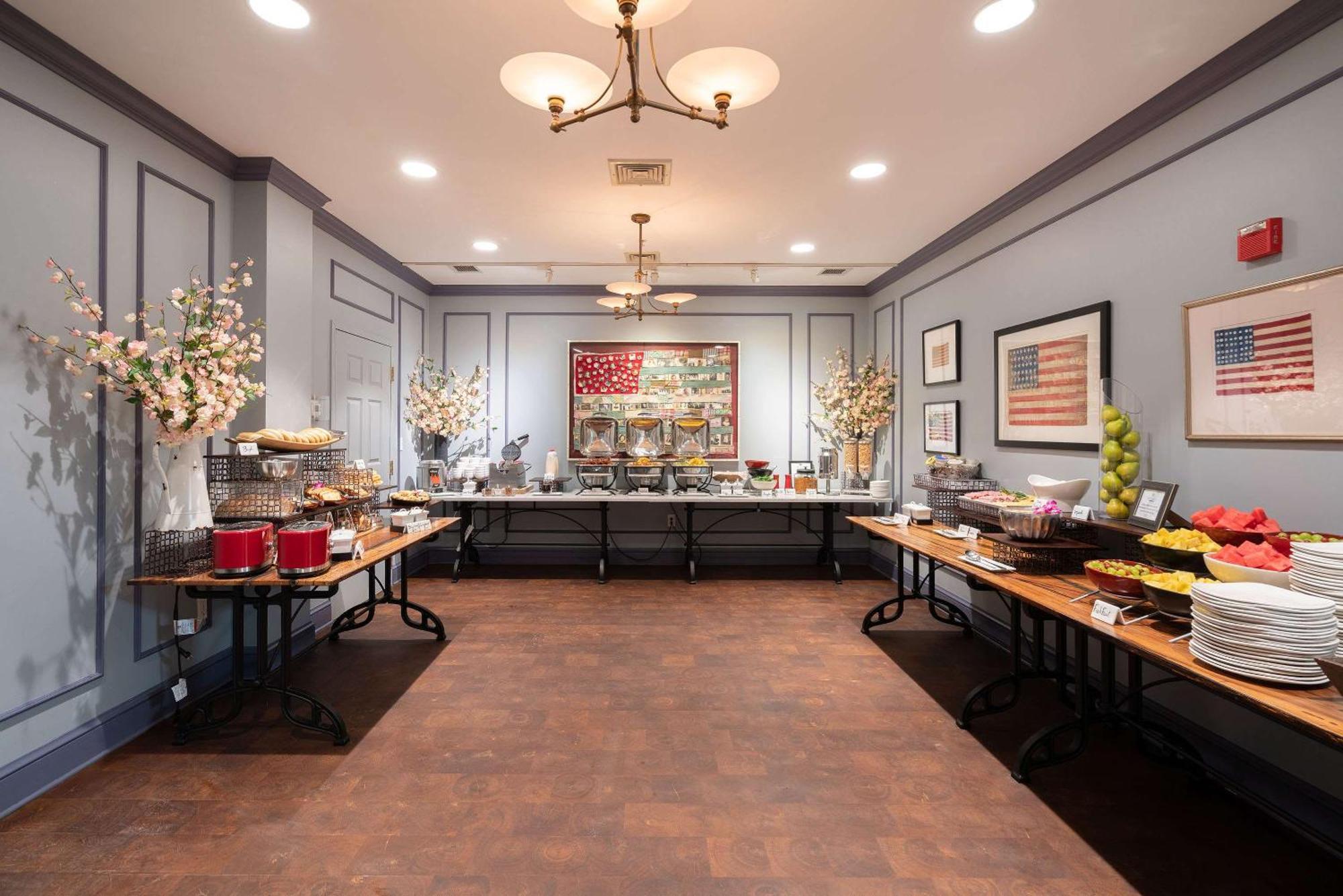 The Kendall At The Engine 7 Firehouse 4*
